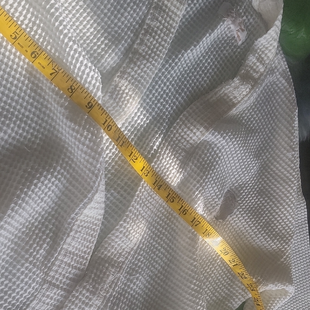 White Waffle Knit Robe . Lightweight. - Picture 6 of 6